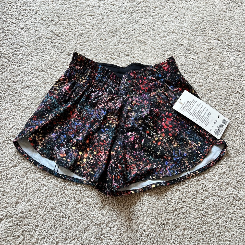 Lululemon Floral Trackers - Picture 4 of 4